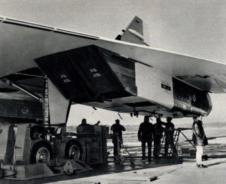 La légende heller au 1:100ème, aka la disperssite est la 11-Aviation-Magazine-15-au-31-03-1968-Special-Concorde-030